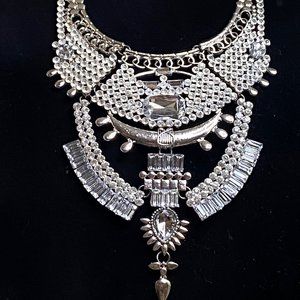 💖Breathtaking Necklace! Rhinestones Cover The Whole Necklace. 22 in. /N136